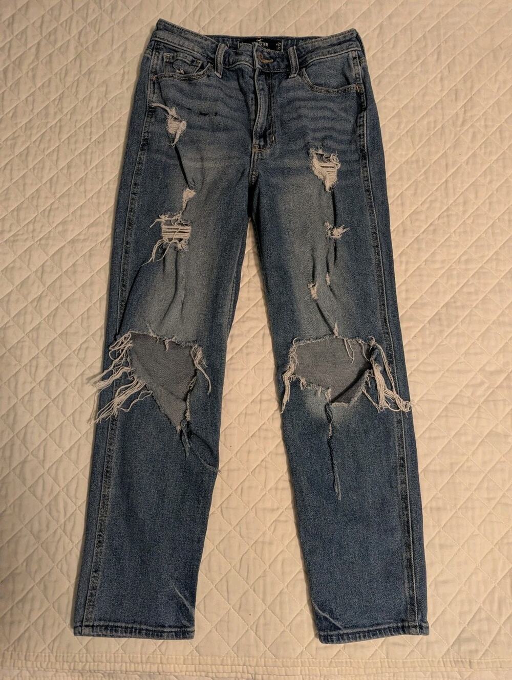 hollister ultra high rise mom jeans, 27W 27L